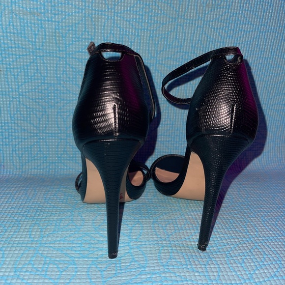 Black ShoeDazzle sandal heels size 7/12 - Picture 4 of 4